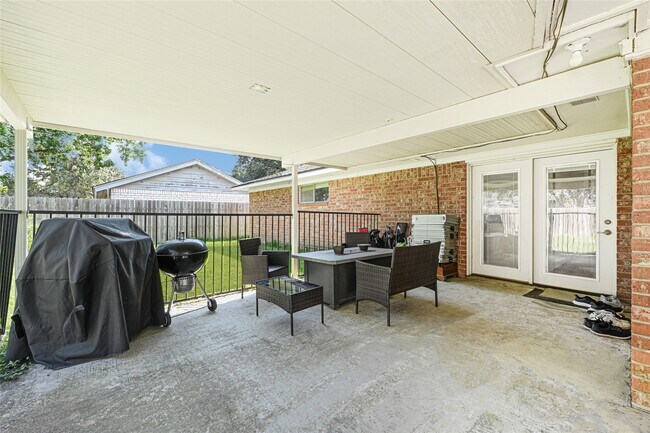 Building Photo - 1109 Frances Dr