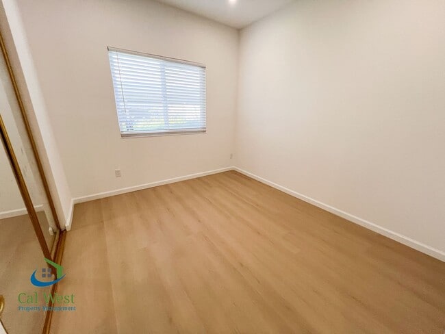 Building Photo - $2,995 - Updated 2 Bed/2 Bath Condo in a Gated Community of the Fairgrounds Neighborhood!