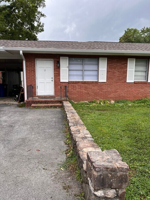 Building Photo - 1002 Ogrady Dr
