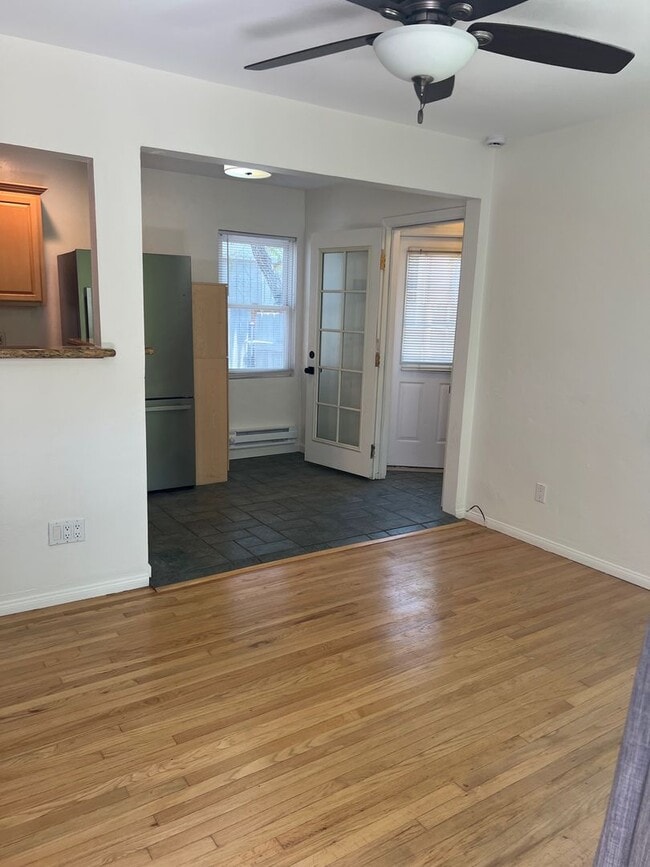 Building Photo - Charming Cottage in North Park!