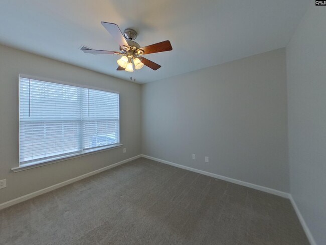 Building Photo - 175 Chesterbrook Ln