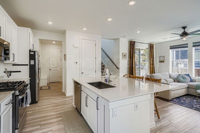 Building Photo - 17781 Fox St