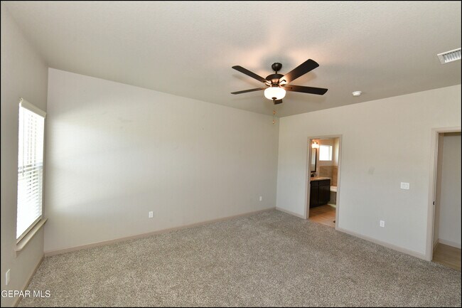 Building Photo - 2358 Enchanted Gem