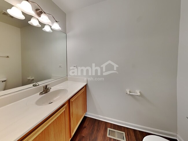Building Photo - 1372 Deer Creek Ln