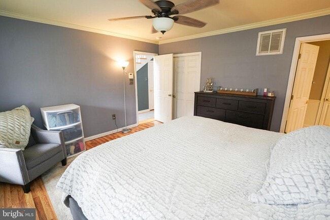 Building Photo - 3727 Village Trail