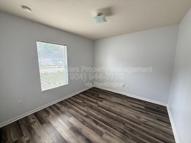 Building Photo - 12059 Hayden Lakes Cir