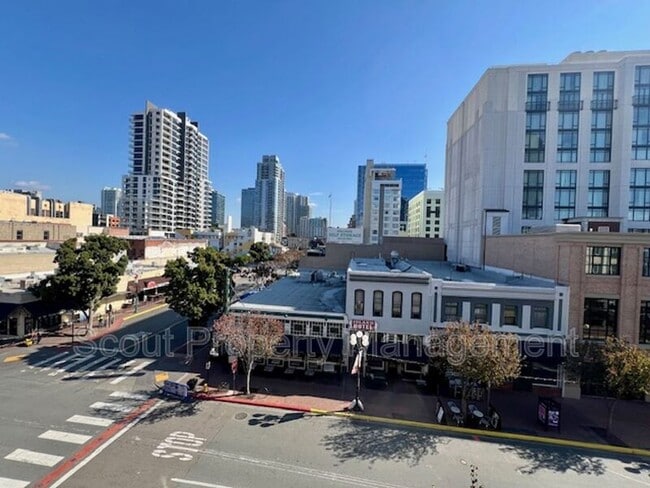 Building Photo - 445 Island Ave