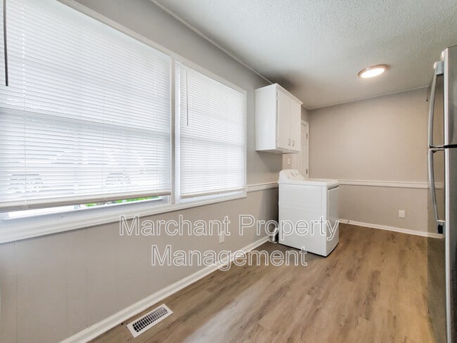 Building Photo - 719 Amy Gray Street