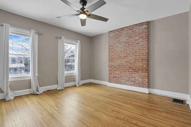 Building Photo - 47 W Weber Rd