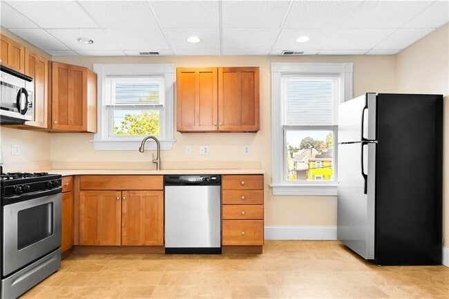 Building Photo - 311 Highland Ave