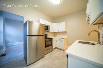 Building Photo - 952 Delaware Ave