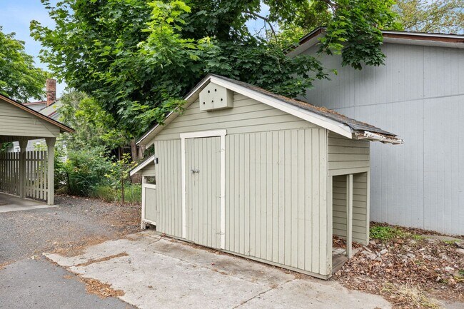 Building Photo - Charming Craftsman, Fully Updated — 3 Bed + Finished Basement on the West Side!
