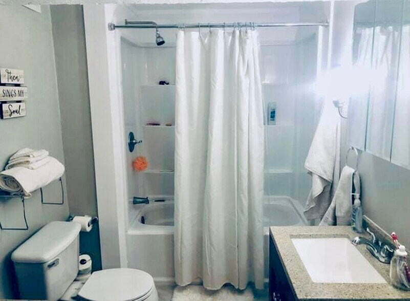 Building Photo - 1523 McKennie Ave