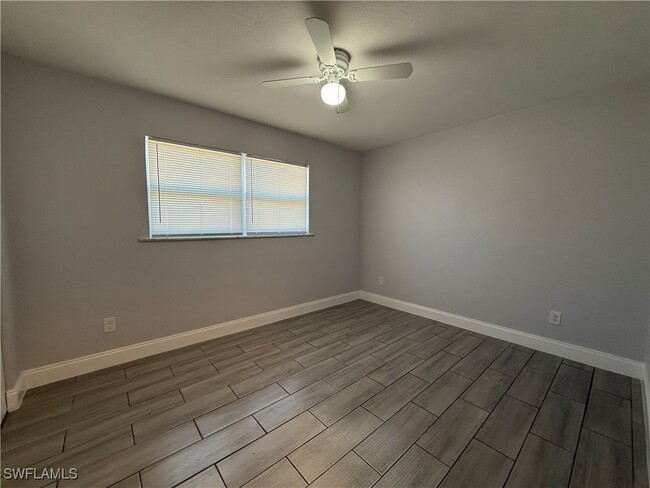 Building Photo - 1315 NE Pine Island Ln