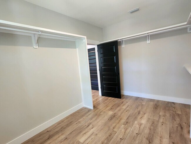 Building Photo - Stunning new executive home in Gulf Shores!