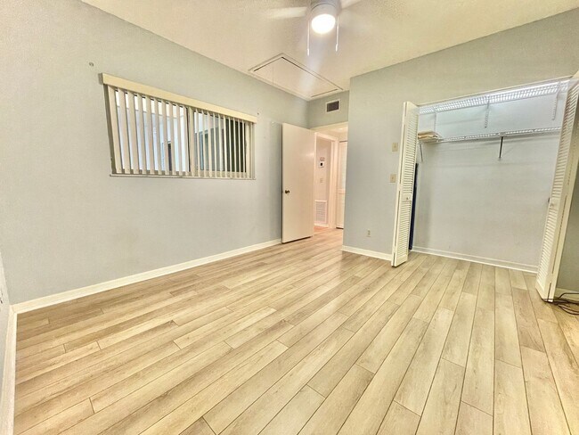 Building Photo - Application Under Review - 2 BR 2 Bath Con...