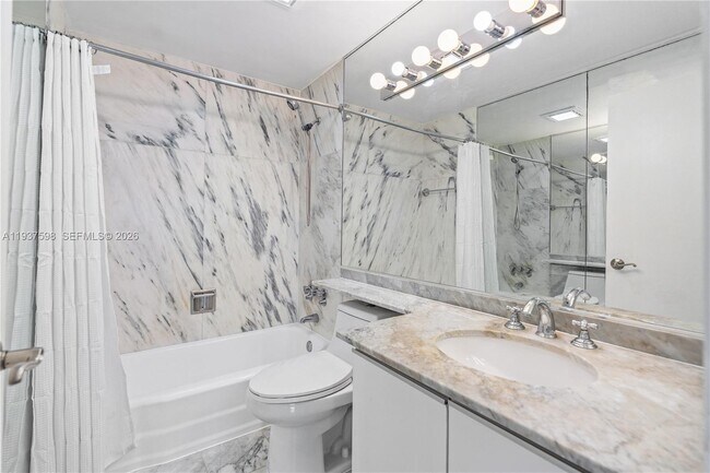 Building Photo - 1408 Brickell Bay Dr