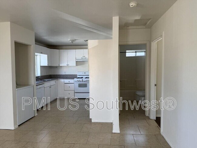 Building Photo - 352 Rio Grande Ct