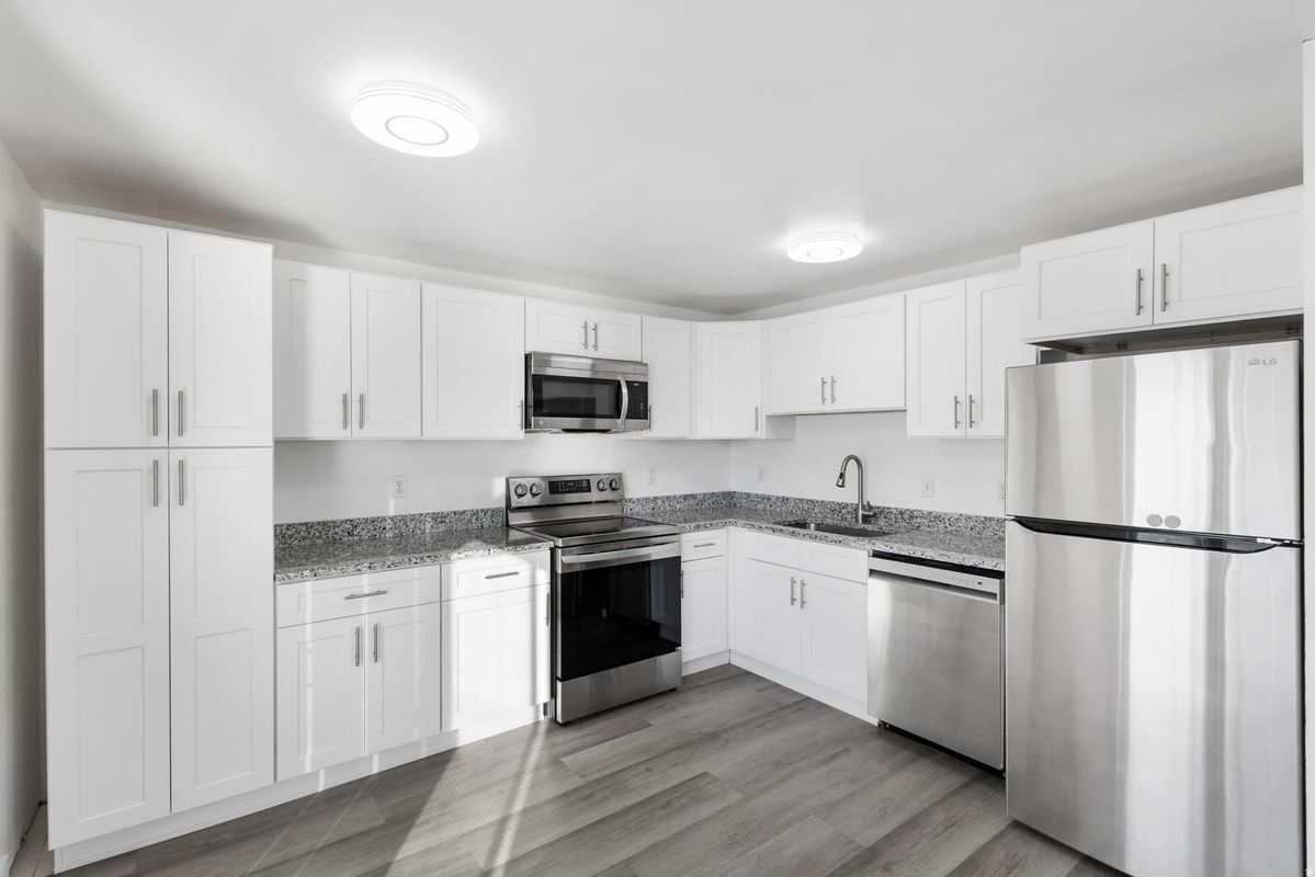 Building Photo - 6876 S 90 E