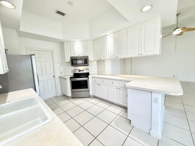 Building Photo - 8311 Dominica Pl