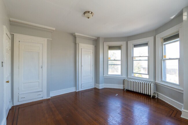 Building Photo - 5800 Spruce St