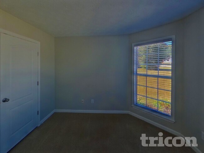 Building Photo - 222 Whistle Way