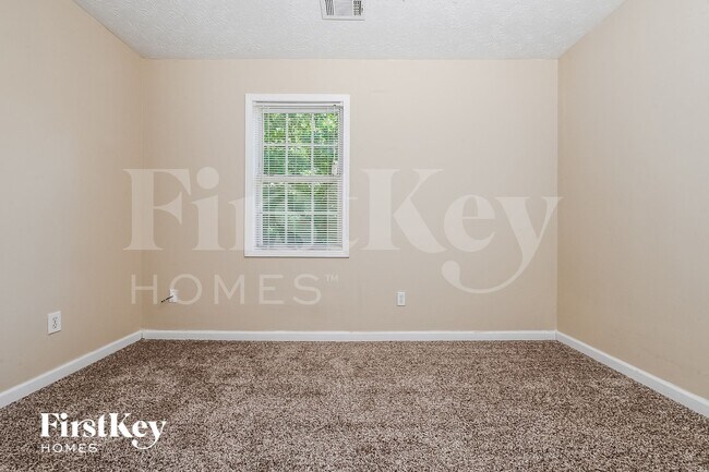 Building Photo - 175 Whitehead Dr