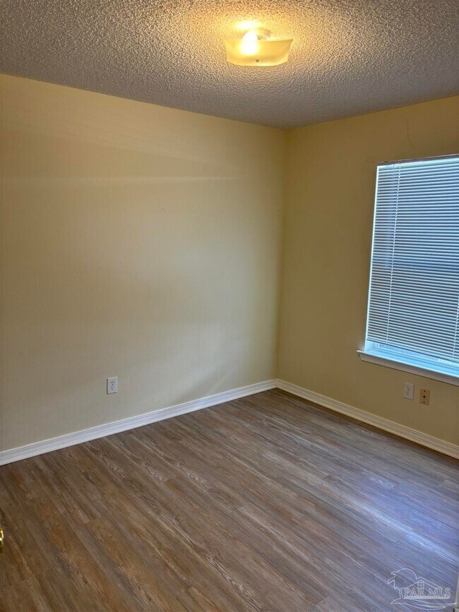 Building Photo - 1006 Antigua Cir