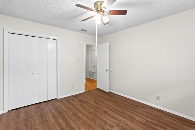 Building Photo - 9902 Brasher Dr