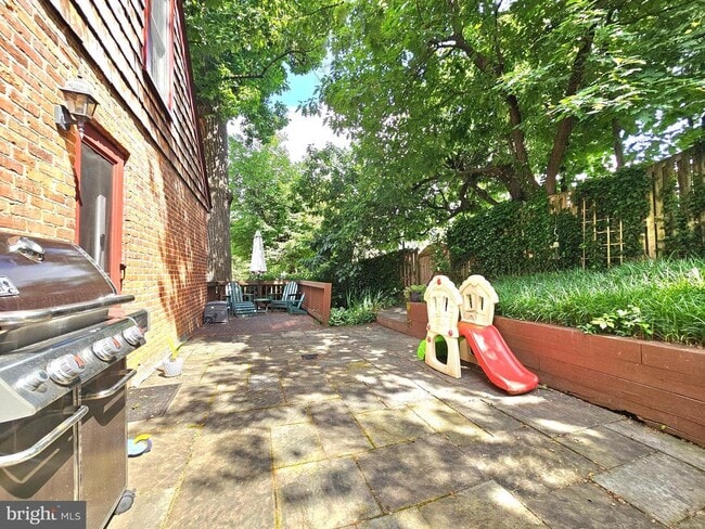 Building Photo - 3410 15th St N