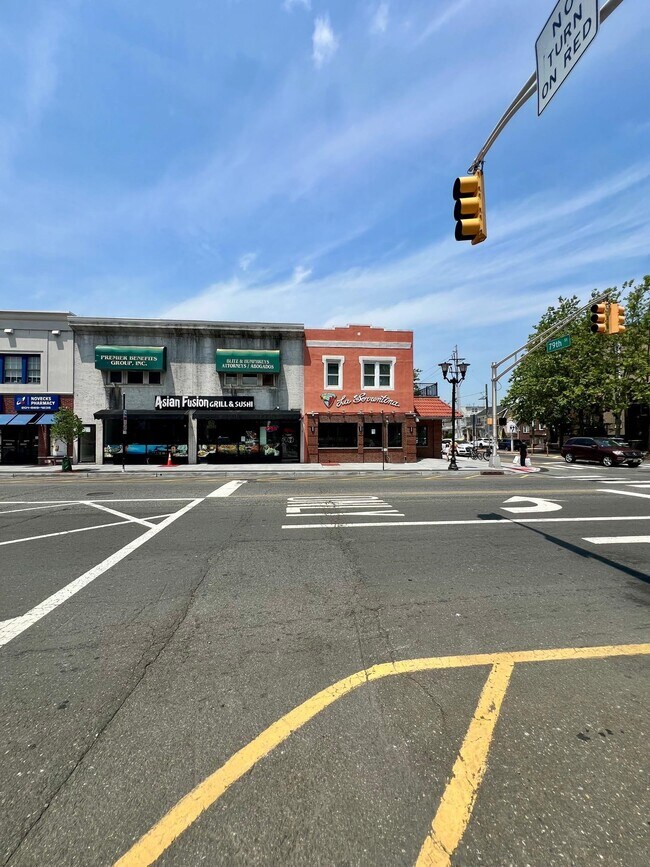 Building Photo - 435 79th St