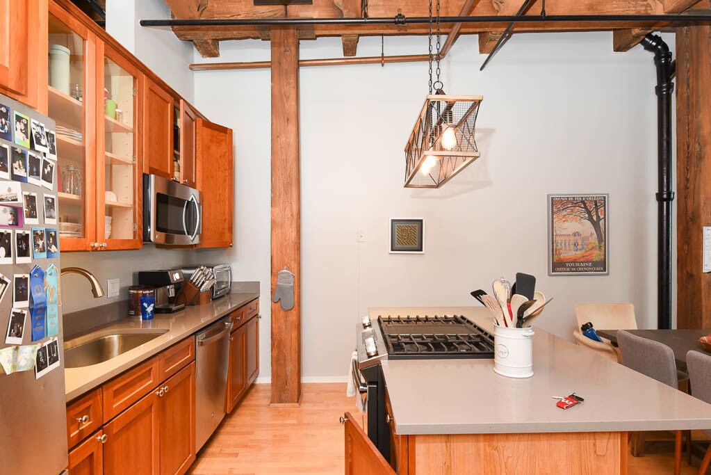 Building Photo - 14 N Sangamon St