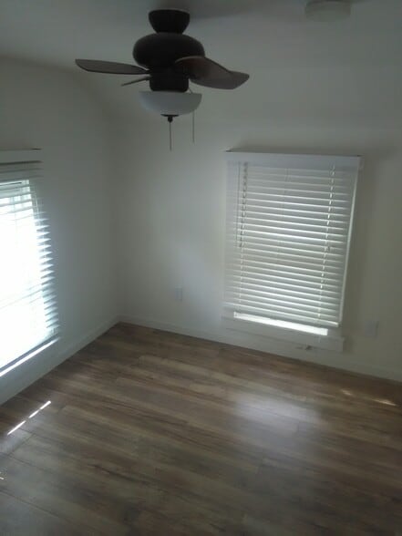 ROOM 1 - 324 Fisher Avenue