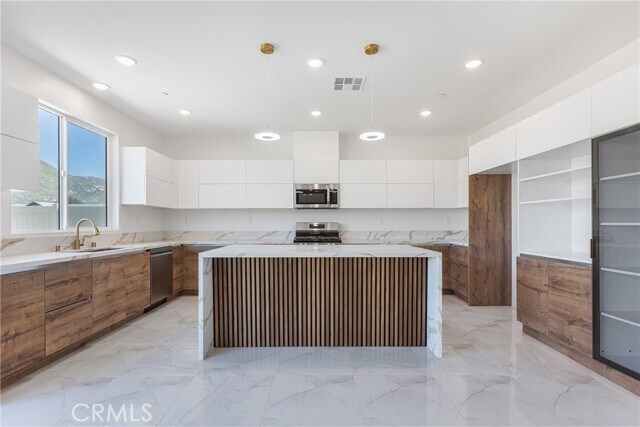 Building Photo - 14424 Buvan Ct
