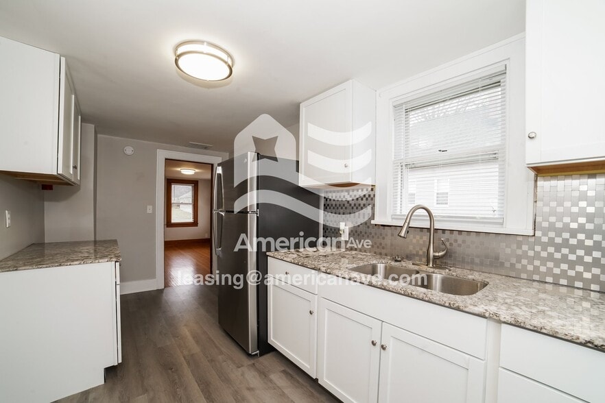 Building Photo - 306 Eldridge St