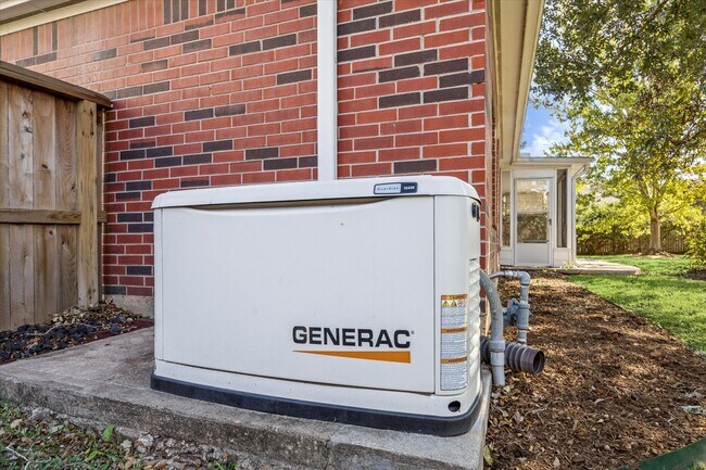 Building Photo - 1315 Terrace View Dr