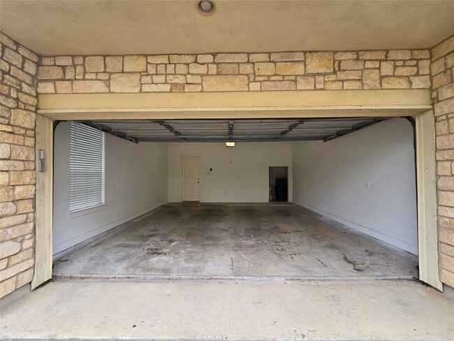 Building Photo - 3440 Cline St