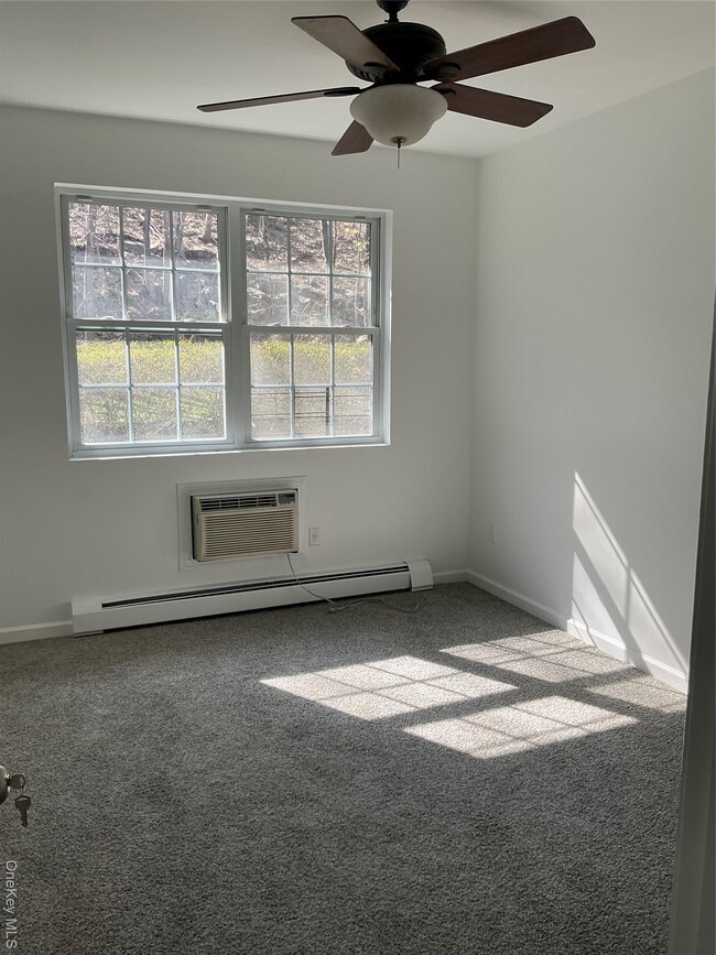 Building Photo - 63 Pipetown Hill Rd