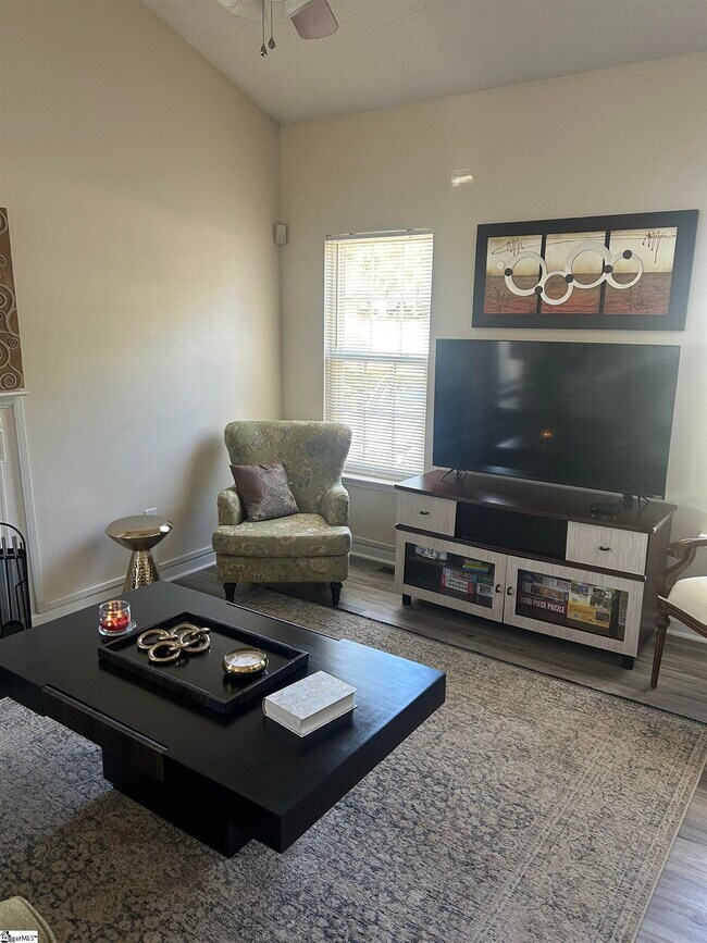 Building Photo - 110 Shelby Ct