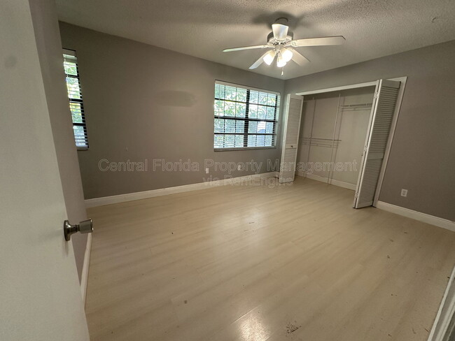 Building Photo - 12114 Graduate Dr