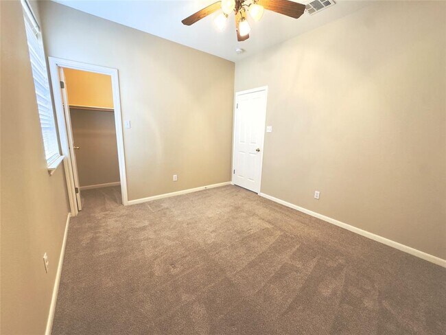 Building Photo - 6138 Negley