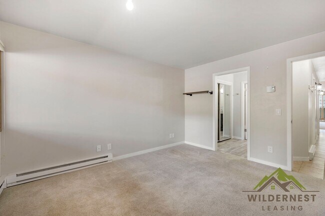 Building Photo - Steps to the Runs, Mountain Views, Spacious Ski Run 1 Bedroom Condo