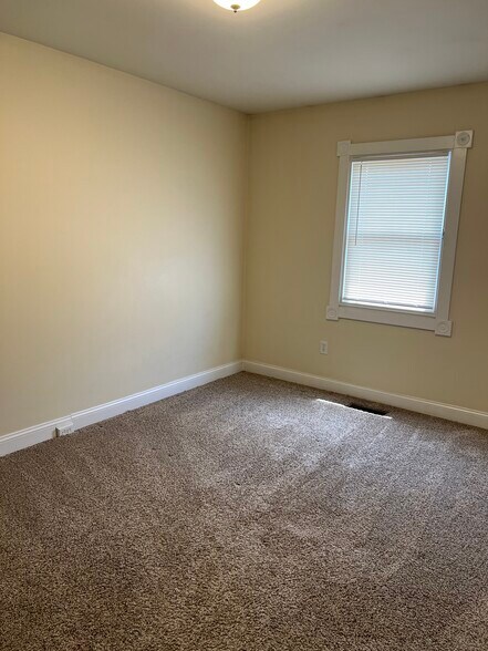 Building Photo - 782 Allenview Dr