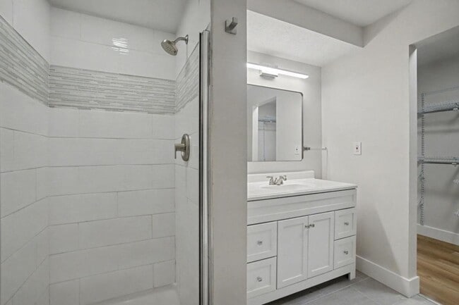 Building Photo - 7882 Lockport Blvd