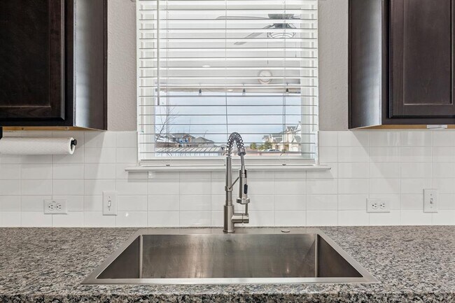 Building Photo - 128 Gidran Trail