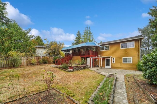 Building Photo - 5 bedroom in Renton WA 98058