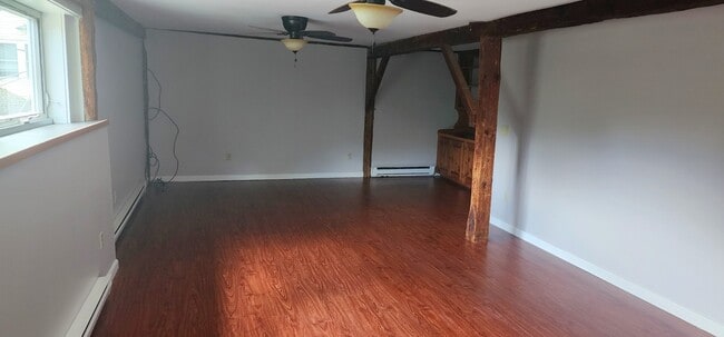Building Photo - 5 Idlewood Ln