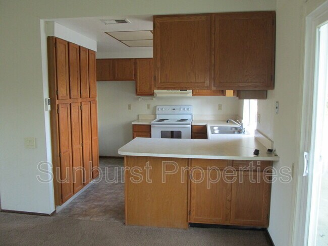 Building Photo - 11071 Cilker River Way