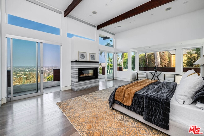 Building Photo - 770 Paseo Miramar