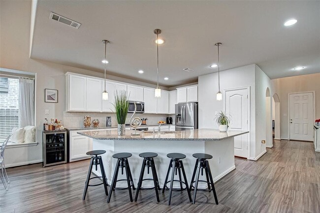 Building Photo - 23811 Via Viale Dr